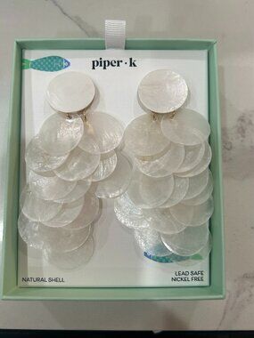 Piper K Chandelier Natural Shell Dangle Drop Earrings New in Box